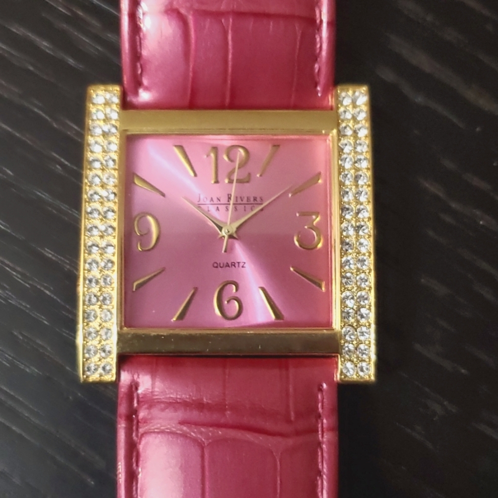 Joan Rivers Classic Vintage V377